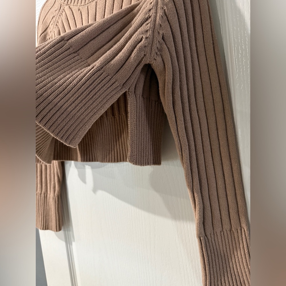 PacSun taupe cropped sweater -‎ L.A. Hearts - Size Medium NWT - Picture 4 of 8